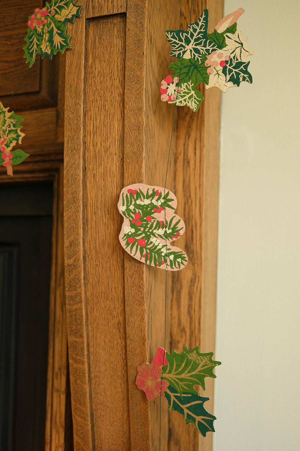 UK/EU: Holly and Ivy Sewn Garland