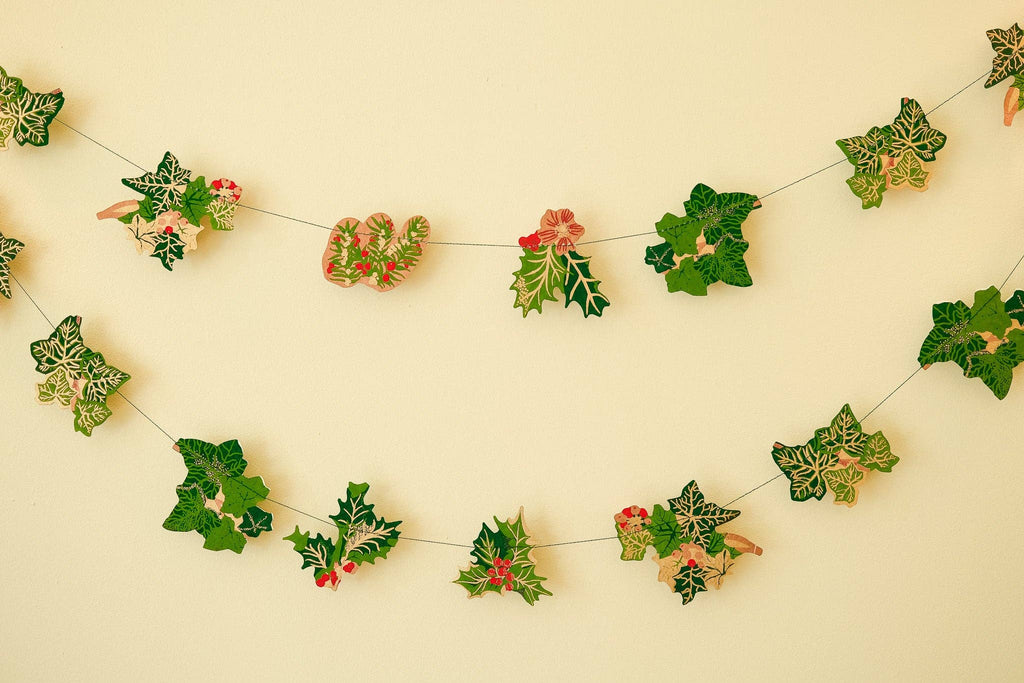 UK/EU: Holly and Ivy Sewn Garland