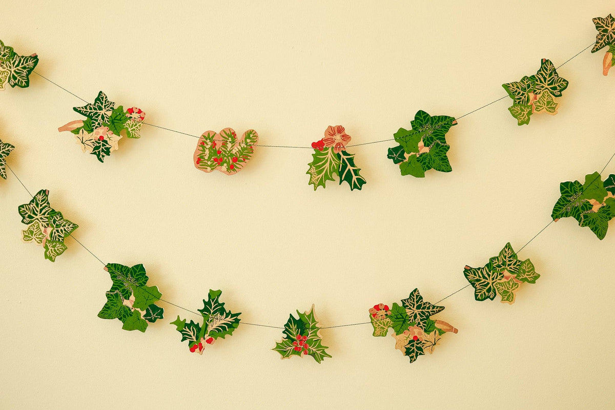 UK/EU: Holly and Ivy Sewn Garland