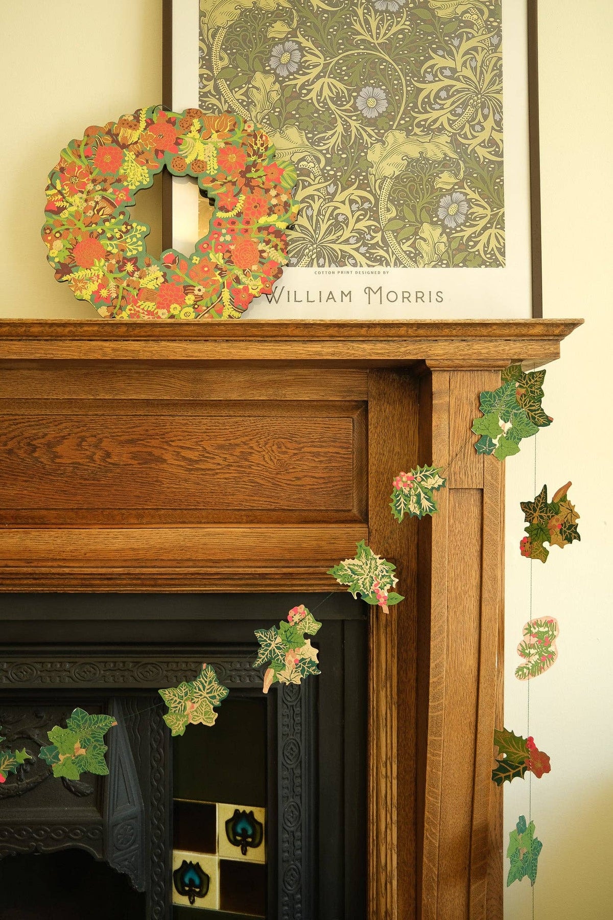 UK/EU: Holly and Ivy Sewn Garland