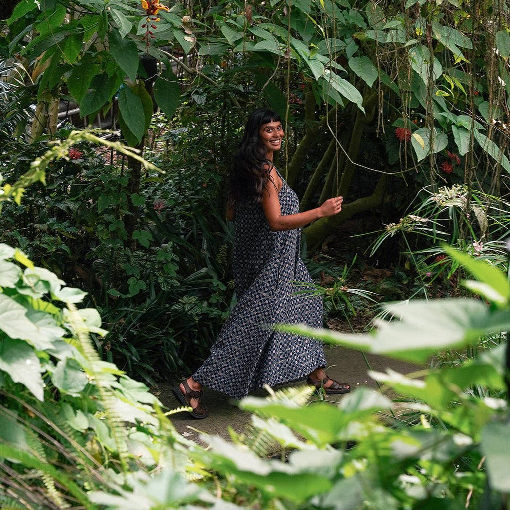 Easy-fit Organic Cotton Summer Dress in Midnight & Putty